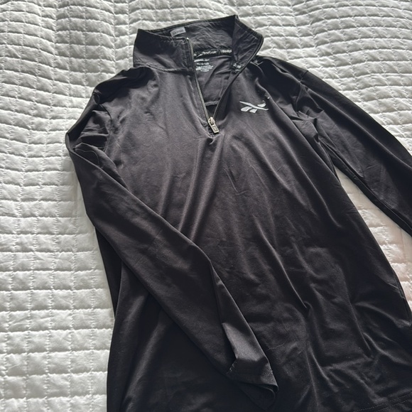 Reebox boys shirt - Picture 3 of 5